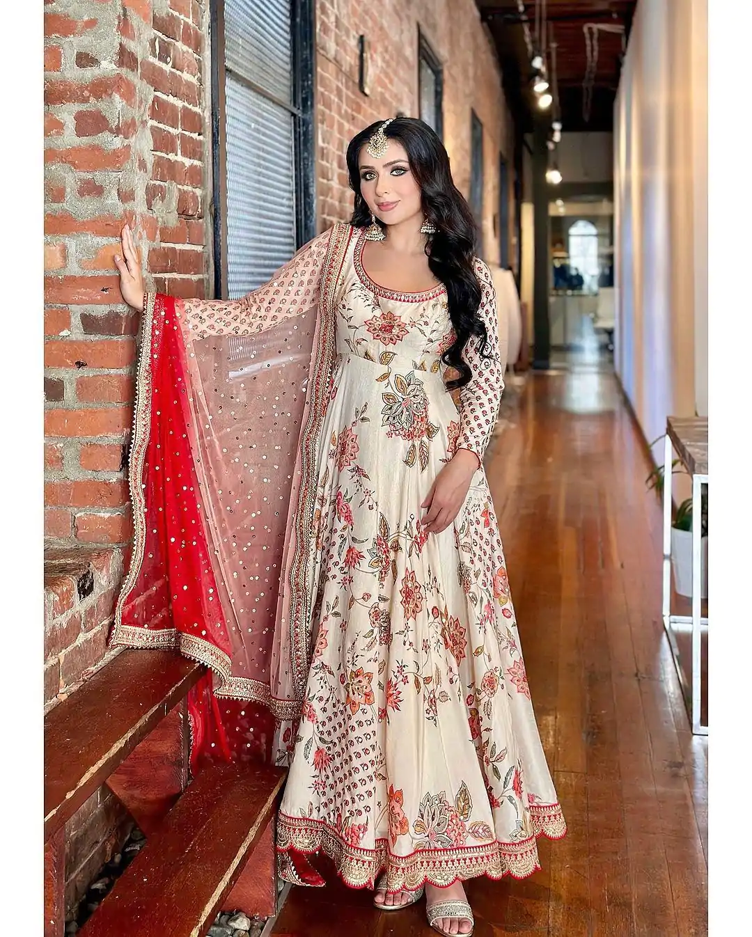 SR 1620 White color Georgette Embroidery Diamond Anarkali Suit Casual, Wedding, Party, Festive, Events . Expected Delivery 4-6 Working Days @2099/- | Anarkali Suits, Creative-Anarkali, Designer Anarkali, Embroidered Anarkali, Party Wear Anarkali