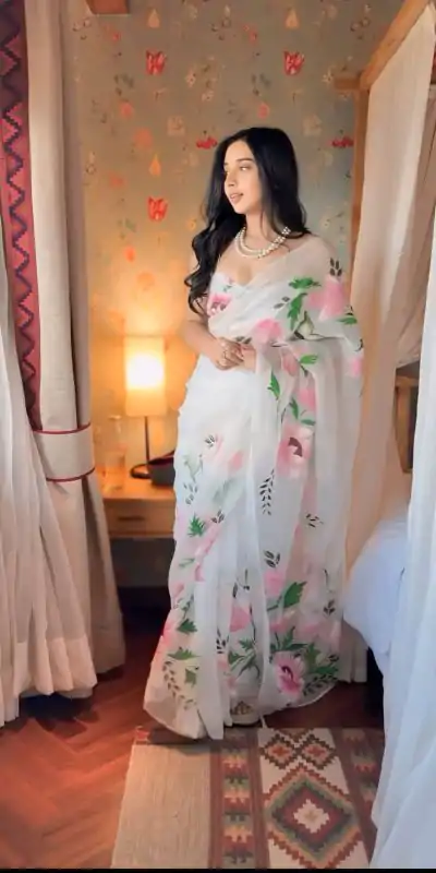 SC 280 White Color Pure Soft Georgette Silk Design All Over Saree , Party Wear, Events, Festivals Expected Delivery 4-6 Working Days 1599/- | Bollywood Sarees, Creative Sarees, Designer Sarees, Embroidered Sarees, Ethnic Saree, Modern Digital sarees, Party Wear Sarees, Sarees