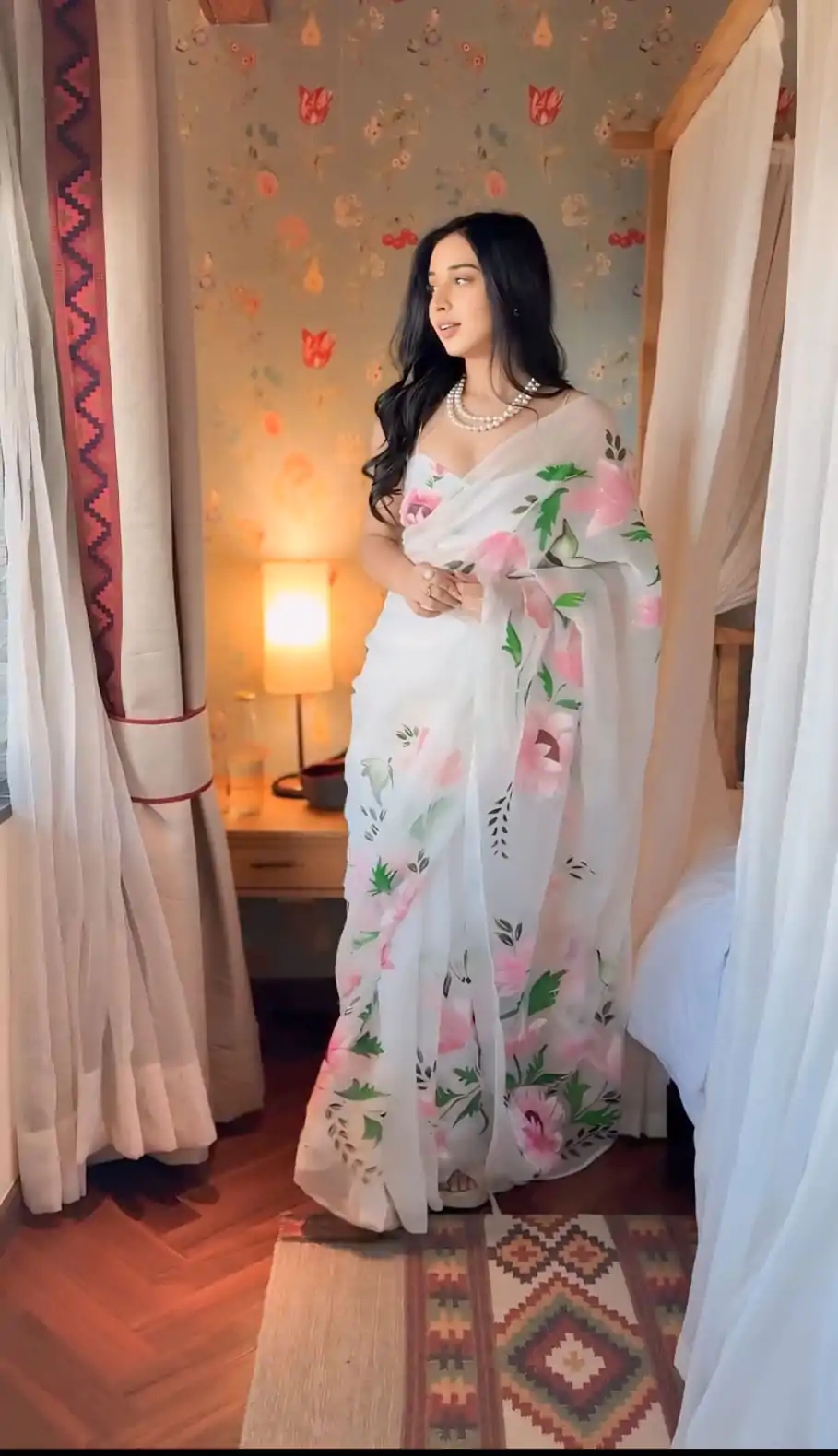  SC 280 White Color Pure Soft Georgette Silk Design All Over Saree , Party Wear, Events, Festivals Expected Delivery 4-6 Working Days 1599/- | Bollywood Sarees, Creative Sarees, Designer Sarees, Embroidered Sarees, Ethnic Saree, Modern Digital sarees, Party Wear Sarees, Sarees