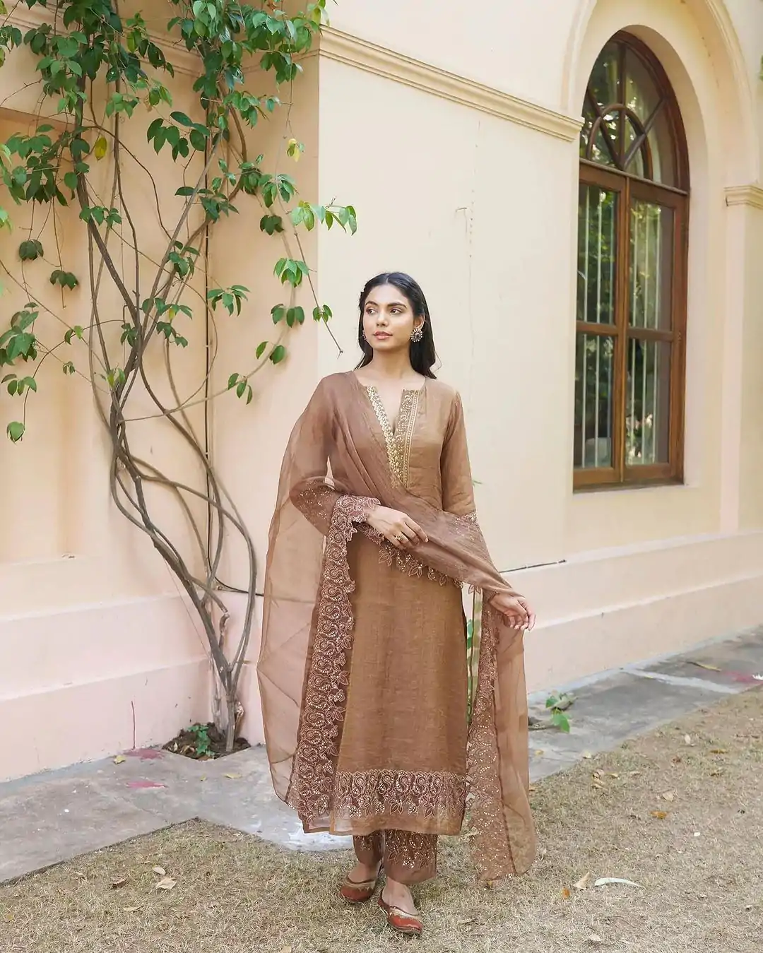 SSR 472 Chicco Color Chandhery Silk Embroidery Salwar Suit Wedding, Party, Festive, Events Expected Delivery 4-6 Working Days @ 1949/- Only | Casual Suits, Creative suits, Designer Suits, Party Wear Suits, Salwar suit, Straight Suits