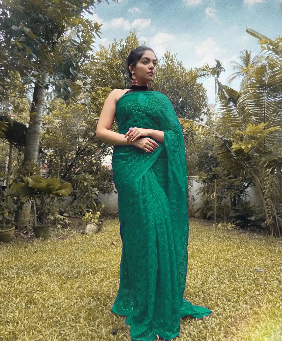 KT 201 Green Color Georgette Fancy Sequence Work Saree Casual, Party Wear, Wedding   Expected Delivery 4-6 Working Days@1649/- | Bollywood Sarees, Creative Sarees, Designer Sarees, Embroidered Sarees, Party Wear Sarees, Sarees