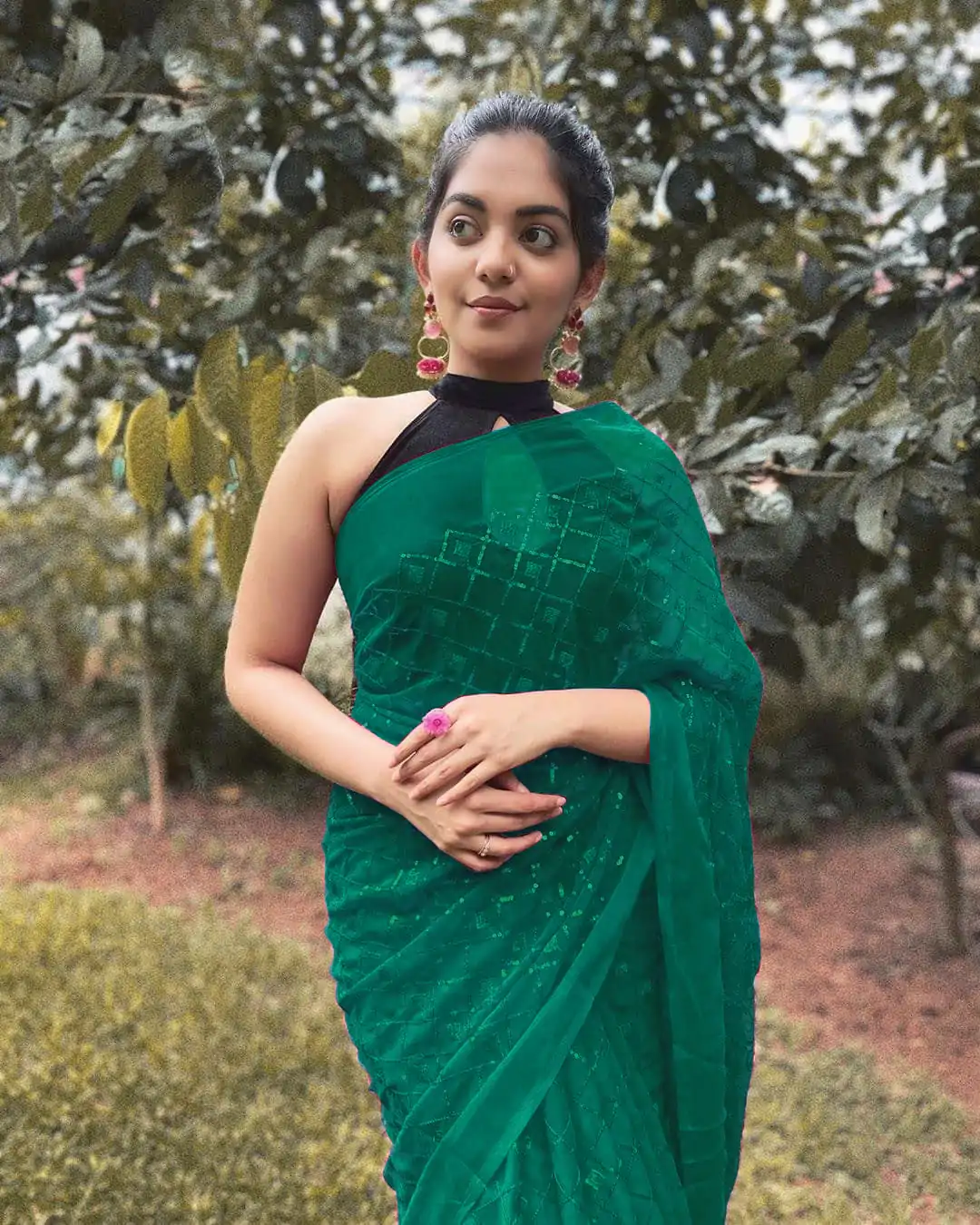 KT 201 Green Color Georgette Fancy Sequence Work Saree Casual, Party Wear, Wedding   Expected Delivery 4-6 Working Days@1649/- | Bollywood Sarees, Creative Sarees, Designer Sarees, Embroidered Sarees, Party Wear Sarees, Sarees