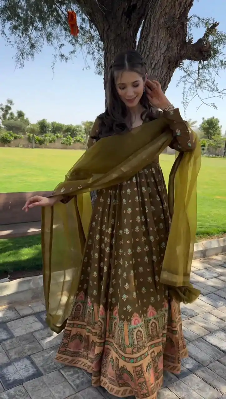 KD 1467 Mehndi Faux Georgette Thread Anarkali Suit Casual, Party, Wedding, Festive, Events Etc.  Expected Delivery  4-6 Working Days @2399/- Only | Anarkali Suits, Bollywood Anarkali, Creative-Anarkali, Designer Anarkali, Embroidered Anarkali, Party Wear Anarkali