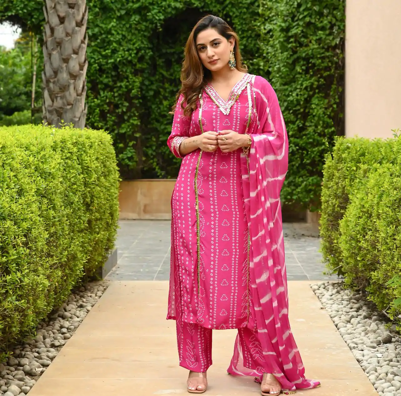 SRK 5061 Pink Color Georgette Digital Printed Embroidery Salwar Suit Casual, Wedding, Party, Festive, Events . Expected Delivery  4-6 Working Days @1899/- | Casual Suits, Creative suits, Designer Suits, Palazzo Suits, Party Wear Suits, Patiala Suits, Salwar suit, Straight Suits