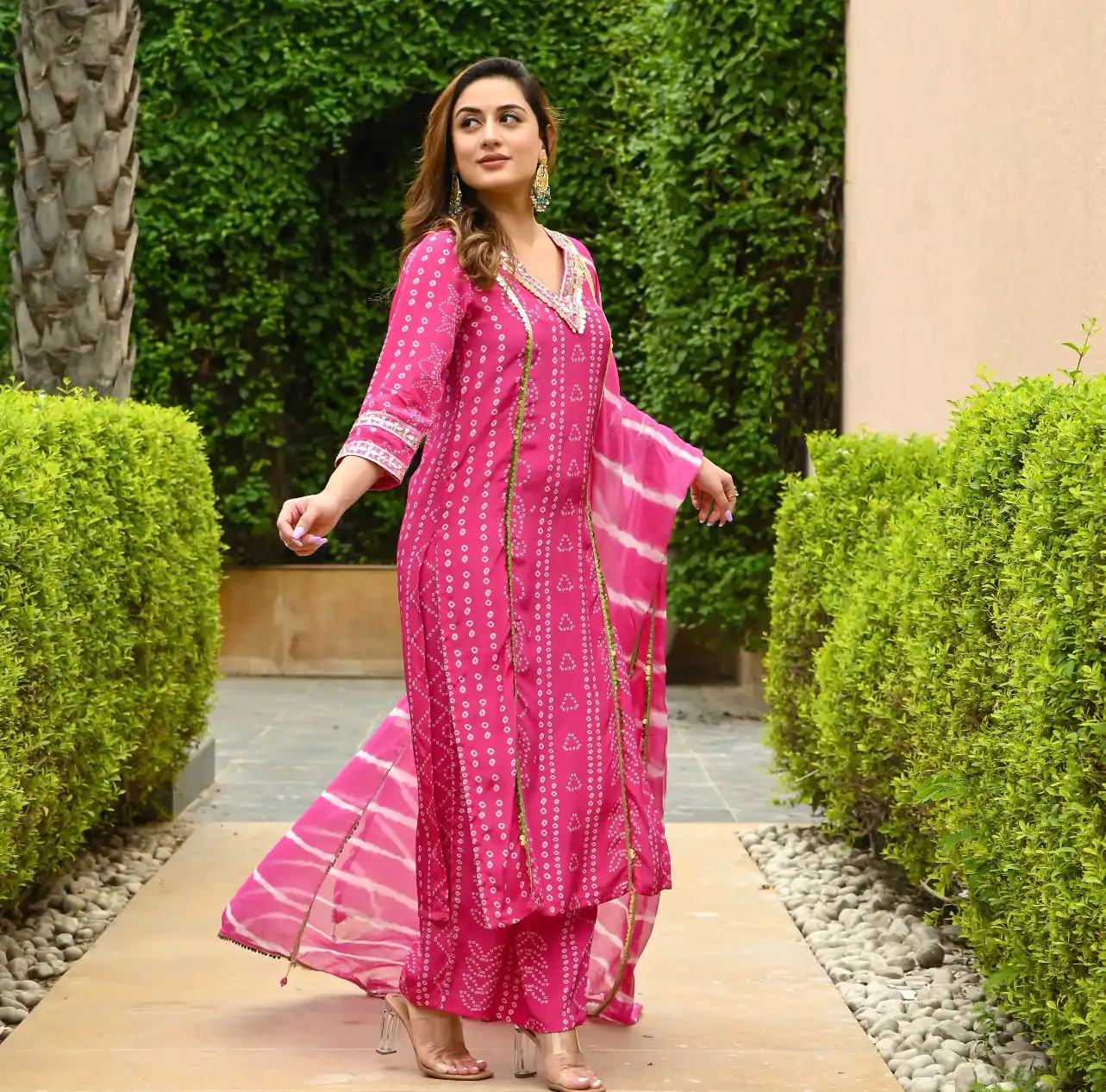 SRK 5061 Pink Color Georgette Digital Printed Embroidery Salwar Suit Casual, Wedding, Party, Festive, Events . Expected Delivery  4-6 Working Days @1899/- | Casual Suits, Creative suits, Designer Suits, Palazzo Suits, Party Wear Suits, Patiala Suits, Salwar suit, Straight Suits