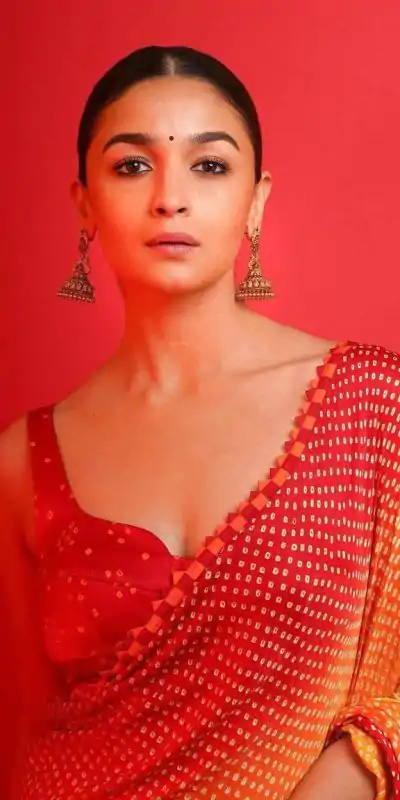 KT 196 Maroon & Yellow Color Heavy Sattin Crepe Reap Silk Saree Casual, Party Wear, Wedding   Expected Delivery 4-6 Working Days@1699/- | Bollywood Sarees, Creative Sarees, Designer Sarees, Embroidered Sarees, Party Wear Sarees, Sarees