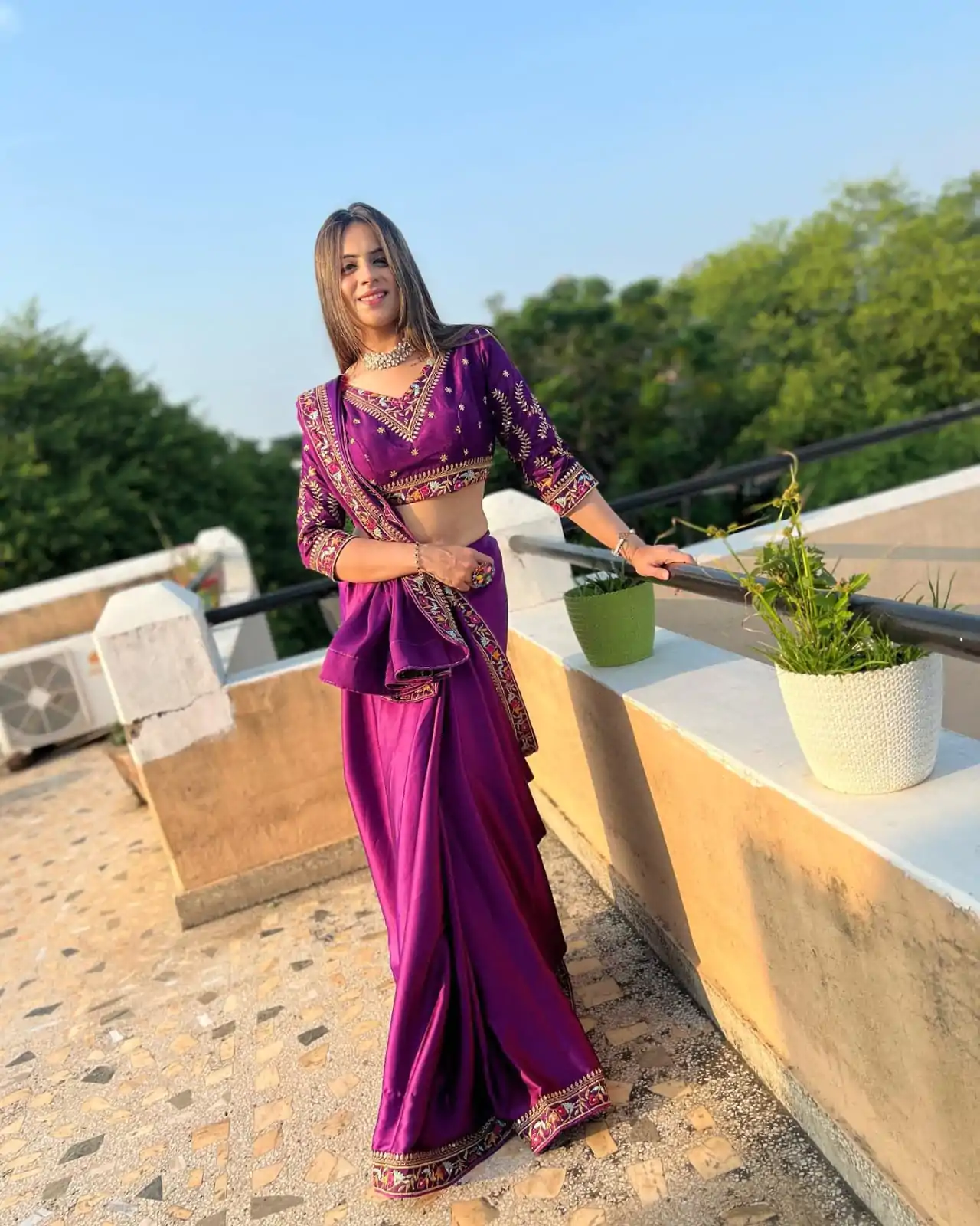 JR 576 Purple Color Rangoli Silk Embroidery Work Lace Saree Casual, Wedding, Festive, Events Expected Delivery  4-6 Working Days @1549/- | Bollywood Sarees, Creative Sarees, Designer Sarees, Embroidered Sarees, Ethnic Saree, Modern Digital sarees, Party Wear Sarees, Sarees