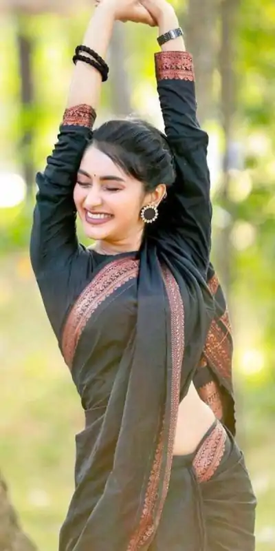 DDF COPPER Black Color Banarasi Soft Silk Ordinary Design Saree Casual, Party Wear, Events, Festivals Wear Etc. Expected Delivery 4-6 Working Days 1399/- | Bollywood Sarees, Creative Sarees, Designer Sarees, Embroidered Sarees, Ethnic Saree, Party Wear Sarees, Sarees