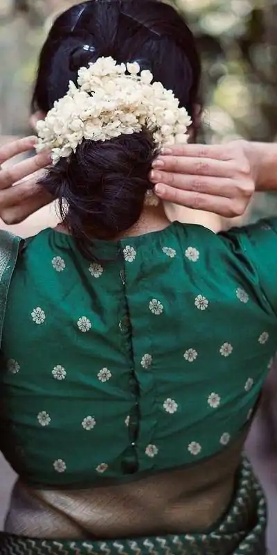 DDF PAYAL GreenColor Soft Lichi Silk Ordinary Design Rich Pallu Saree Casual, Party Wear, Events, Festivals Etc. Expected Delivery 4-6 Working Days 1349/ | Bollywood Sarees, Creative Sarees, Designer Sarees, Embroidered Sarees, Ethnic Saree, Modern Digital sarees, Party Wear Sarees, Sarees