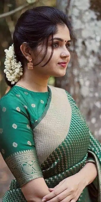 DDF PAYAL GreenColor Soft Lichi Silk Ordinary Design Rich Pallu Saree Casual, Party Wear, Events, Festivals Etc. Expected Delivery 4-6 Working Days 1349/ | Bollywood Sarees, Creative Sarees, Designer Sarees, Embroidered Sarees, Ethnic Saree, Modern Digital sarees, Party Wear Sarees, Sarees