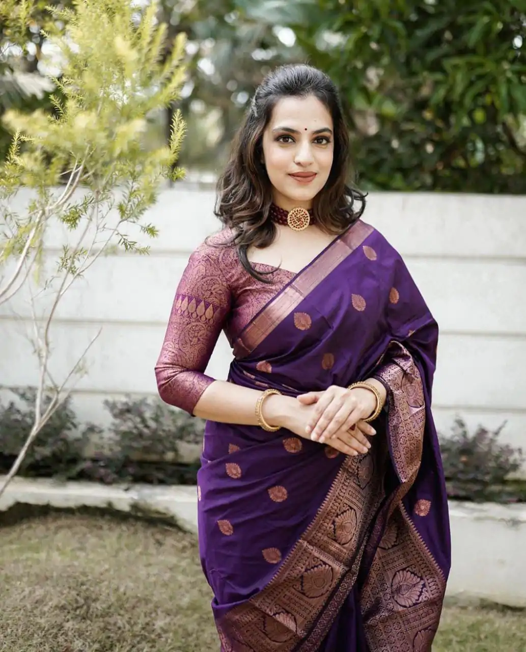 ES 8163 Royal Blue Color Soft Lichi Silk Butti Work Saree Casual, Wedding, Party, Festive, Events Etc. Expected Delivery 4-6 Working Days @1399/- | Bollywood Sarees, Creative Sarees, Designer Sarees, Embroidered Sarees, Ethnic Saree, Modern Digital sarees, Party Wear Sarees, Sarees