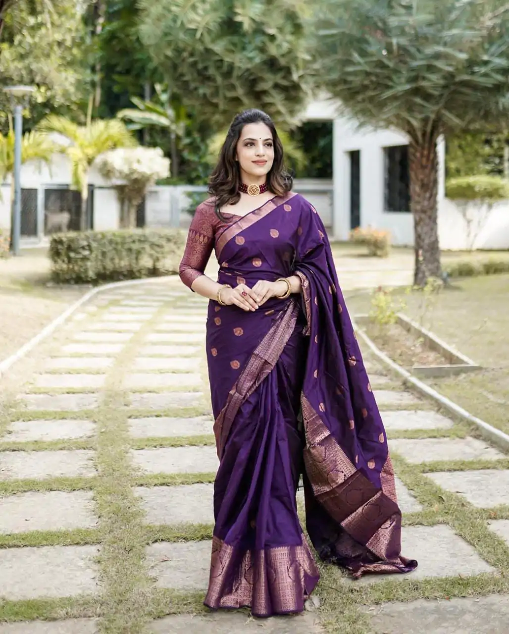 ES 8163 Royal Blue Color Soft Lichi Silk Butti Work Saree Casual, Wedding, Party, Festive, Events Etc. Expected Delivery 4-6 Working Days @1399/- | Bollywood Sarees, Creative Sarees, Designer Sarees, Embroidered Sarees, Ethnic Saree, Modern Digital sarees, Party Wear Sarees, Sarees