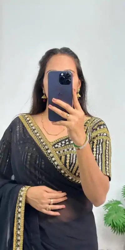 ST 468 Black Color Georgette Embroidery Lace Border Work Saree Casual, Wedding, Party, Festive, Events Etc. Expected Delivery 4-6 Working Days @1699/- | Bollywood Sarees, Creative Sarees, Designer Sarees, Embroidered Sarees, Ethnic Saree, Party Wear Sarees, Sarees
