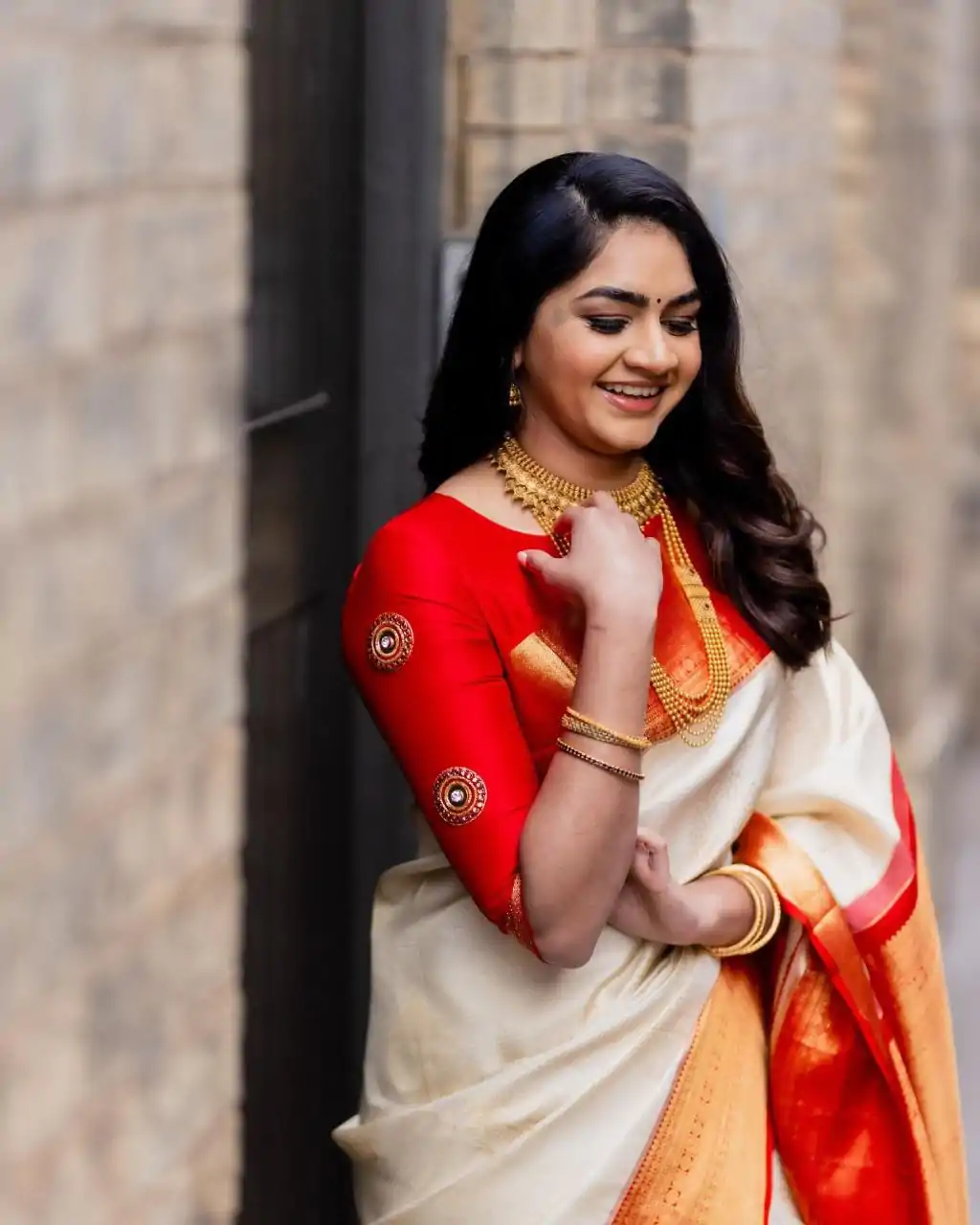 DDF SHRUTI Cream Color Soft Lichi Silk Ordinary Design Rich Pallu Saree Casual, Party Wear, Events, Festivals Expected Delivery 4-6 Working @1499 | Bollywood Sarees, Creative Sarees, Designer Sarees, Embroidered Sarees, Ethnic Saree, Party Wear Sarees, Sarees