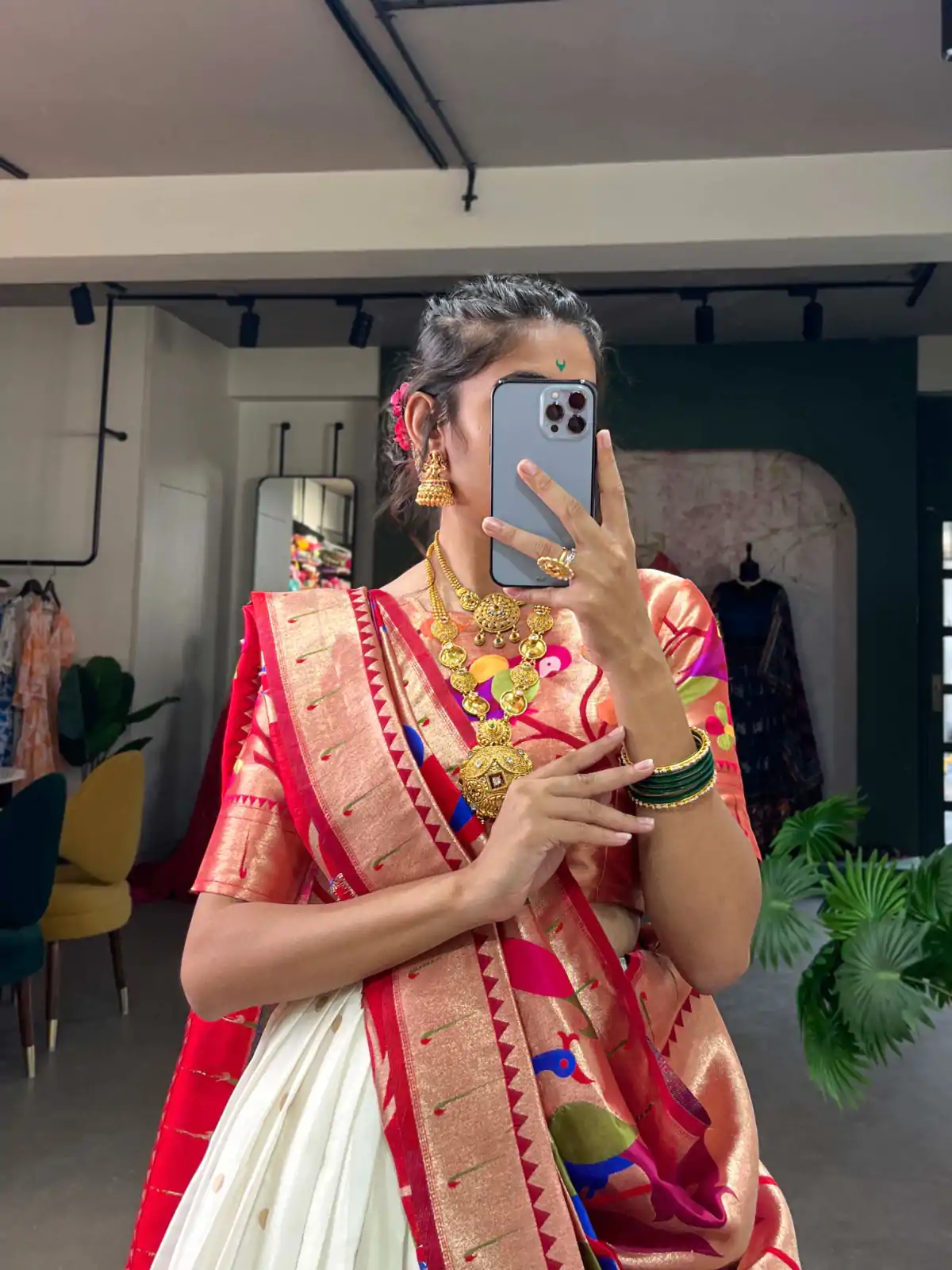 LNB 2005 White Jacquard Silk Weaving Zari Lehenga Choli Festive Party Wedding, Events etc. Delivery 4-6 Working Days @3499/- | Bollywood Lehenga, Creative Lehenga, Designer Lehenga, Embroidered Lehenga, Lehenga, Party Wear Lehenga