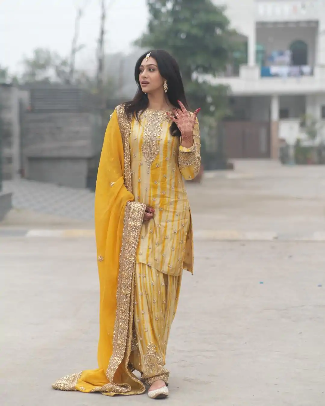 SSR 480 Yellow Color Chinnon Embroidery Sequence Salwar Suit Wedding, Party, Festive, Events Expected Delivery 4-6 Working Days @ 2499/- | Jump Suits, Casual Suits, Creative suits, Designer Suits, Palazzo Suits, Party Wear Suits, Patiala Suits, Salwar suit, Straight Suits