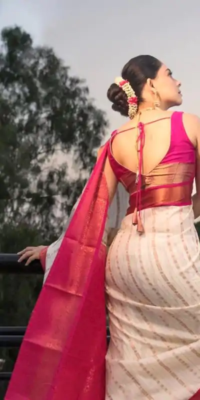 DDF SHRUTI 2 Golden Color Soft Lichi Silk Ordinary Design Rich Pallu Saree Casual, Party Wear, Events, Festivals Expected Delivery 4-6 Working @1499 | Bollywood Sarees, Creative Sarees, Designer Sarees, Embroidered Sarees, Ethnic Saree, Party Wear Sarees, Sarees