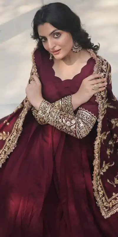 SR 1634 Maroon Color Georgette Embroidery Sequence Gown Casual, Wedding, Party, Festive, Events Etc. Expected Delivery 4-6 Working Days @2099/- | Bollywood Gowns, Creative Gowns, Designer Gowns, Gowns, Party Wear Gowns