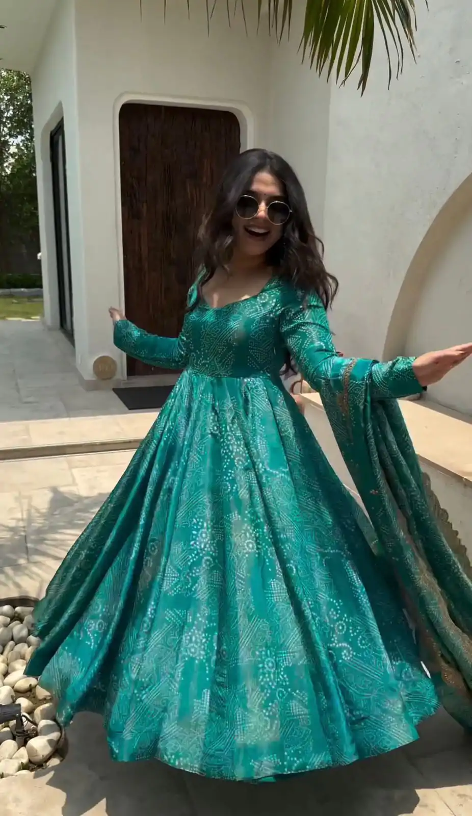 AD 172 Green Color Two Tone Banarasi Silk Digital Printed Gown Casual, Wedding, Party, Festive, Events Etc. Expected Delivery 4-6 Working Days @1999/- | Bollywood Gowns, Creative Gowns, Designer Gowns, Embroidered Gowns, Gowns, Party Wear Gowns