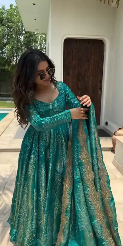 AD 172 Green Color Two Tone Banarasi Silk Digital Printed Gown Casual, Wedding, Party, Festive, Events Etc. Expected Delivery 4-6 Working Days @1999/- | Bollywood Gowns, Creative Gowns, Designer Gowns, Embroidered Gowns, Gowns, Party Wear Gowns
