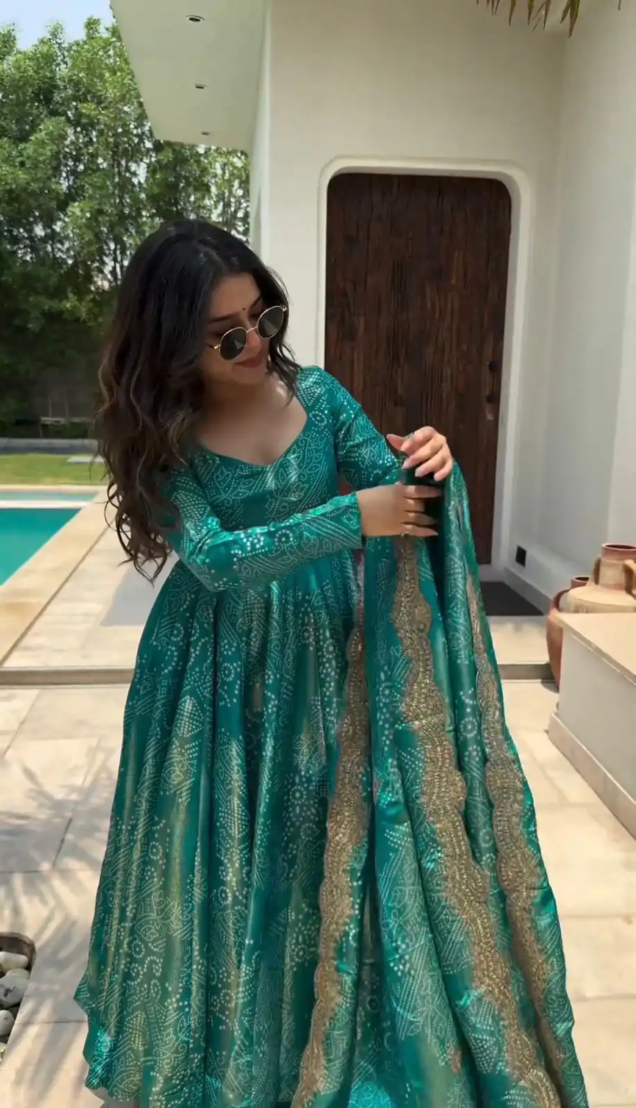 AD 172 Green Color Two Tone Banarasi Silk Digital Printed Gown Casual, Wedding, Party, Festive, Events Etc. Expected Delivery 4-6 Working Days @1999/- | Bollywood Gowns, Creative Gowns, Designer Gowns, Embroidered Gowns, Gowns, Party Wear Gowns