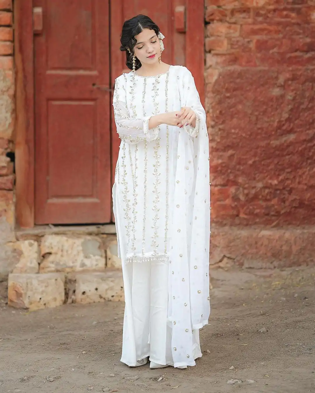 SRK 5121 White Color Georgette Heavy Sequence Embroidery Salwar Suit Wedding, Party, Festive, Events Expected Delivery 4-6 Working Days @ 1899/- | Jump Suits, Casual Suits, Creative suits, Designer Suits, Palazzo Suits, Party Wear Suits, Patiala Suits, Salwar suit, Straight Suits