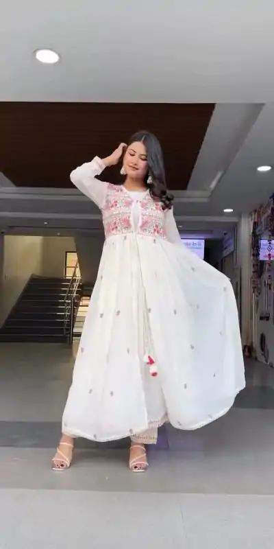 RTC 5714 Black Color Foix Georgette Thread Sequence Salwar Suit Wedding, Party, Festive, Events Etc. Expected Delivery 4-6 Working Days @2199/- | Casual Suits, Creative suits, Designer Suits, Palazzo Suits, Party Wear Suits, Patiala Suits, Salwar suit, Straight Suits