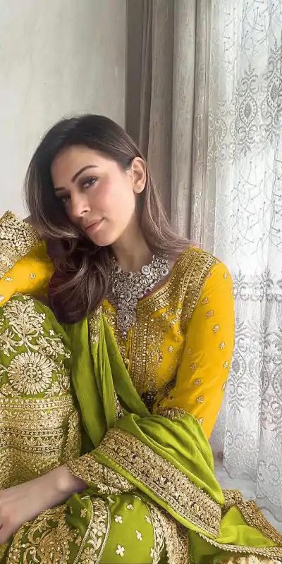 SSR 447 Yellow Color Georgette Embroidery Salwar Suit Wedding, Party, Festive, Events Expected Delivery 4-6 Working Days @ 2249/- Only | Casual Suits, Creative suits, Designer Suits, Party Wear Suits, Salwar suit, Straight Suits