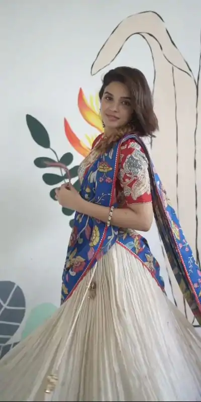 PC 362 White Color Chant Crepe Kalamkari Printed Diamond Lehenga Choli Casual, Party Wear, Events, Festivals Wear Expected Delivery 4-6 Working Days @2079/- | Bollywood Lehenga, Creative Lehenga, Designer Lehenga, Embroidered Lehenga, Lehenga, Party Wear Lehenga