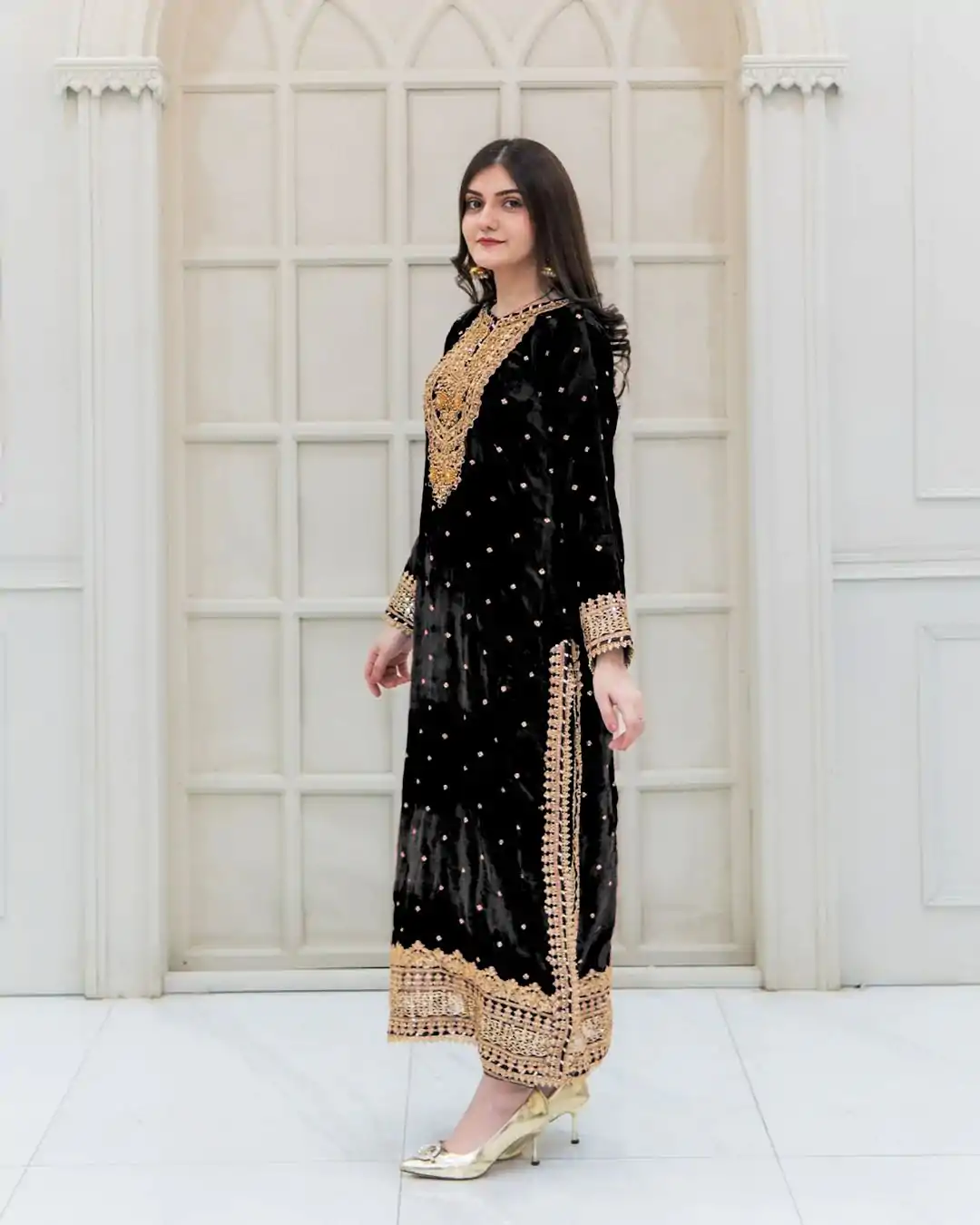 SR-1652 Black Color Velvet Georgette Embroidery Sequence Salwar Suit Casual, Wedding, Party, Festive, Events Etc.4-6 Working Days@ 2049/-only | Jump Suits, Casual Suits, Creative suits, Designer Suits, Palazzo Suits, Party Wear Suits, Patiala Suits, Salwar suit, Straight Suits