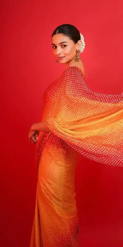 KT 196 Red Color Satin Creap Silk Heavy Satin Zari Saree Casual, Wedding, Festive, Events . Expected Delivery  4-6 Working Days @1599/- only                                                                                                                                             | Bollywood Sarees, Creative Sarees, Designer Sarees, Embroidered Sarees, Ethnic Saree, Modern Digital sarees, Party Wear Sarees, Sarees