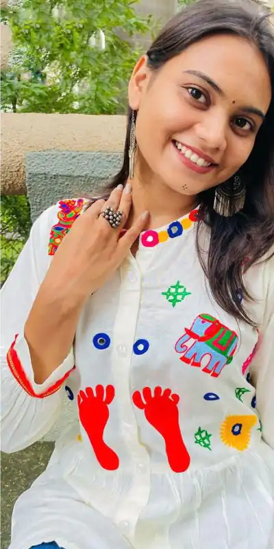 INLI Pankhudi White Color Cotton Flex and Rayo Embroidery Work Kurti Casual, Wedding, Party, Festive, Events Etc. Expected Delivery 4-6 Working Days @1299/- | Bollywood Kurti, Creative Kurtis, Designer Kurti, Kurti, Party Wear Kurti, Selfie Kurti