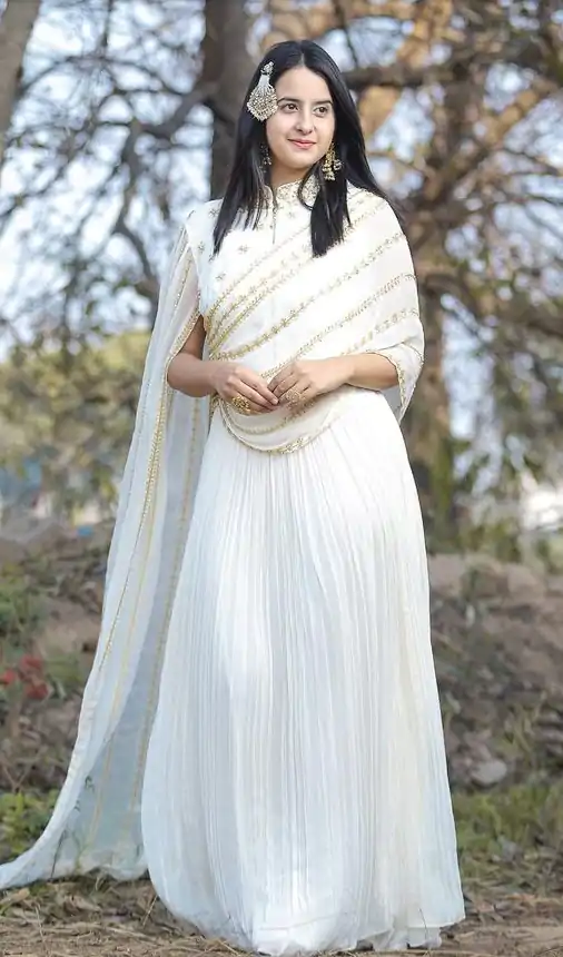 KT-204 White Color Georgette Threadbare With Sequin Work Anarkali Gown Wedding Party, Festive, Events Etc.4-6 Working Days@1699/- only | Bollywood Gowns, Creative Gowns, Designer Gowns, Embroidered Gowns, Gowns, Party Wear Gowns, Straight Suits