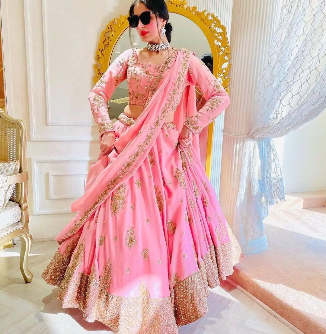 BD 1493 Light Pink Color Fox Georgette Embroidery Sequins Work Lehenga Choli Wedding, Party, Festive, Events Etc. Delivery 4-6 Working Days Rs 2049 | Bollywood Lehenga, Creative Lehenga, Designer Lehenga, Embroidered Lehenga, Lehenga, Party Wear Lehenga
