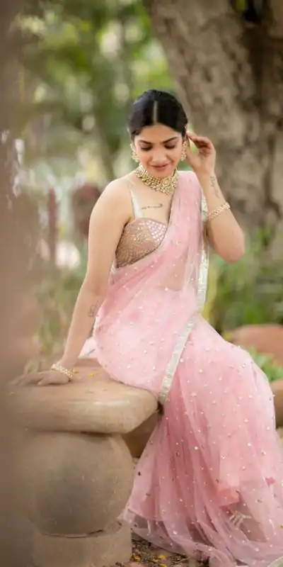 BT 286 Pink Color Nylon Butterfly Net Fancy Multi Thread Lace Sequins Work Saree, Wedding, Festive, Events . Expected Delivery 4-6 Working Days @1449/- only | Bollywood Sarees, Creative Sarees, Designer Sarees, Embroidered Sarees, Ethnic Saree, Modern Digital sarees, Party Wear Sarees, Sarees