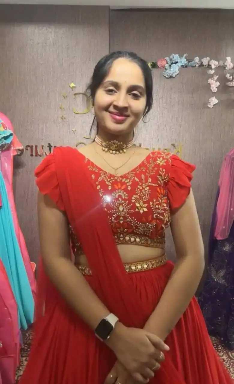 PC 333 Red Color Fox Georgette Embroidery Thread Work With Hand Pasting Mirror Lehenga Choli Wedding, Party, Festive, Events Delivery 4-6 Working Days @2129 | Bollywood Lehenga, Creative Lehenga, Designer Lehenga, Embroidered Lehenga, Lehenga, Party Wear Lehenga