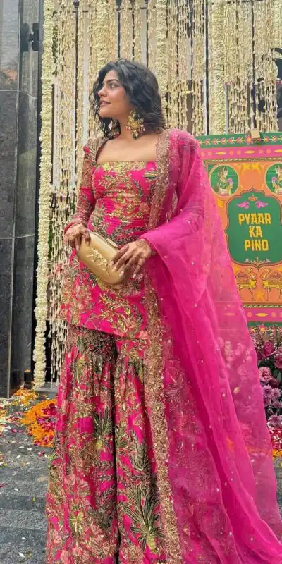 BD 1731 Pink Silk- Faux Georgette Digital Print Salwar Suit Casual, Wedding, Party, Festive, Events Etc.4-6 Working Days@ 1999/-only | Designer Suits, Jump Suits, Casual Suits, Creative suits, Palazzo Suits, Party Wear Suits, Patiala Suits, Salwar suit, Straight Suits