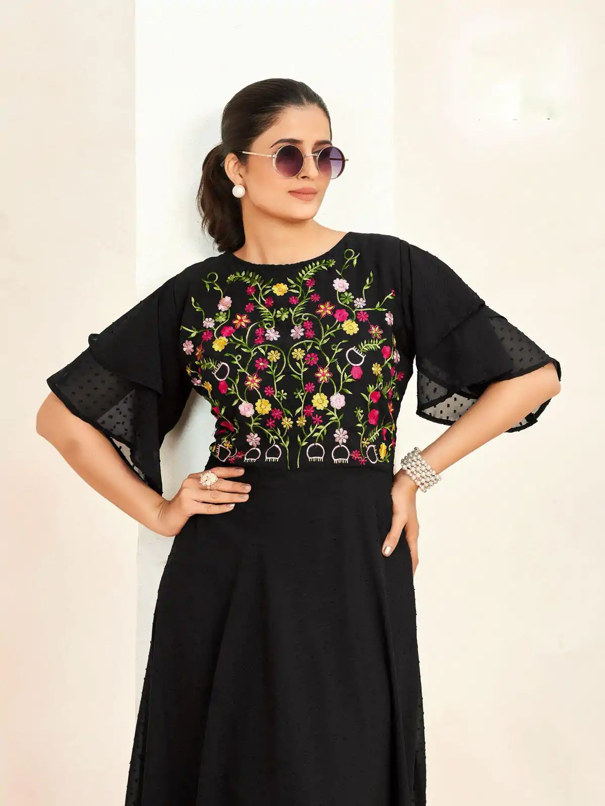 INLI Sensations Black Color Georgette Butti Embroidery Thread Work Gown , Wedding, Party, Festive, Events Etc. Expected Delivery 4-6 Working Days @1549/ | Bollywood Gowns, Creative Gowns, Designer Gowns, Embroidered Gowns, Gowns, Party Wear Gowns