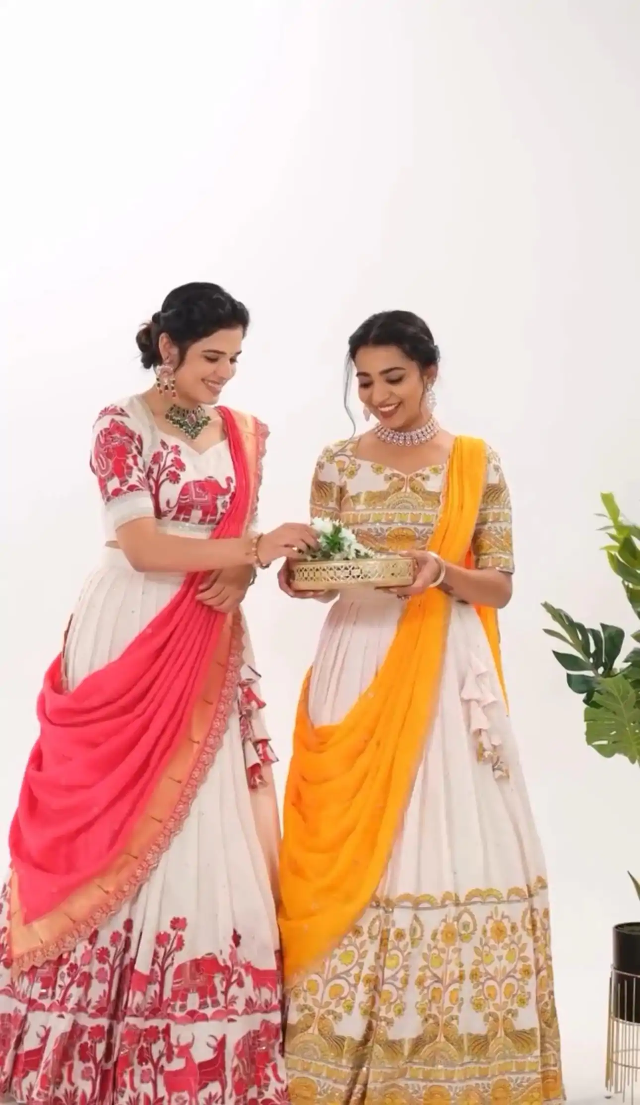 PC 504 Red Color Cotton Kalamkari Print Lehenga Choli Wedding, Party, Festival, Events Etc. Delivery 4-6 Working Days @2149/- | Bollywood Lehenga, Creative Lehenga, Designer Lehenga, Embroidered Lehenga, Lehenga, Party Wear Lehenga