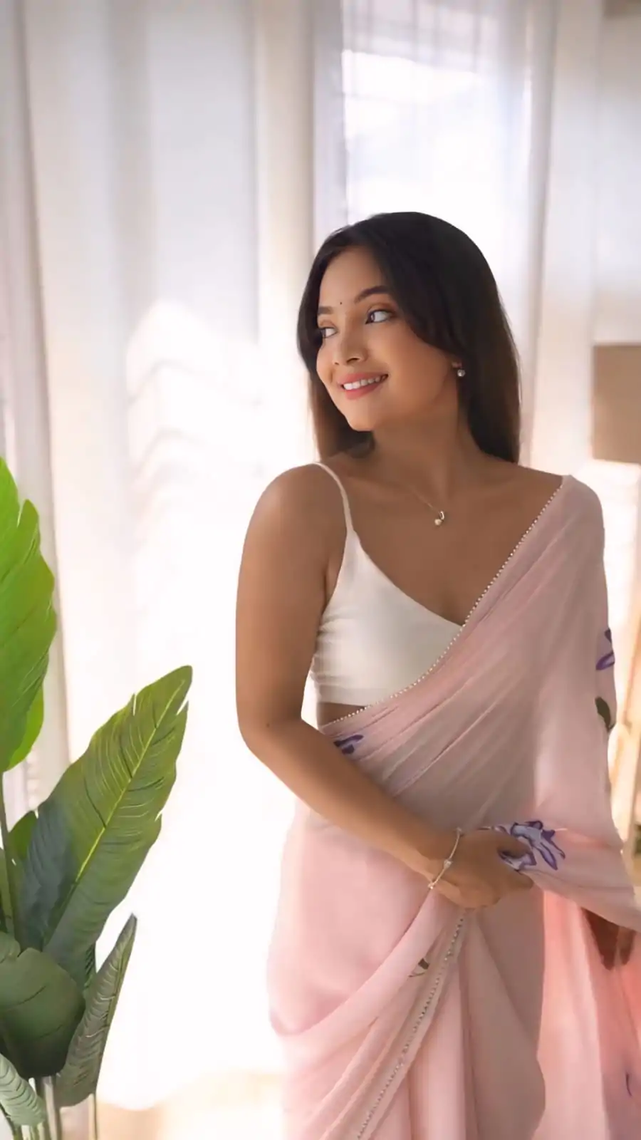 SC 408 Pink Color Pure Soft Georgette Silk Pari Work Saree Casual, Wedding, Festive, Events . Expected Delivery  4-6 Working Days @1599/- only                                                                                                                                           | Bollywood Sarees, Creative Sarees, Designer Sarees, Embroidered Sarees, Ethnic Saree, Modern Digital sarees, Party Wear Sarees, Sarees