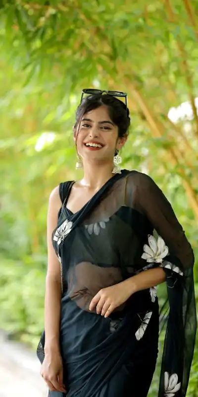 SC 411 Black Color Soft Georgette Silk All Over Saree Casual, Wedding, Festive, Events . Expected Delivery  4-6 Working Days @1599/- only                                                                                                                                           | Bollywood Sarees, Creative Sarees, Designer Sarees, Embroidered Sarees, Ethnic Saree, Modern Digital sarees, Party Wear Sarees, Sarees