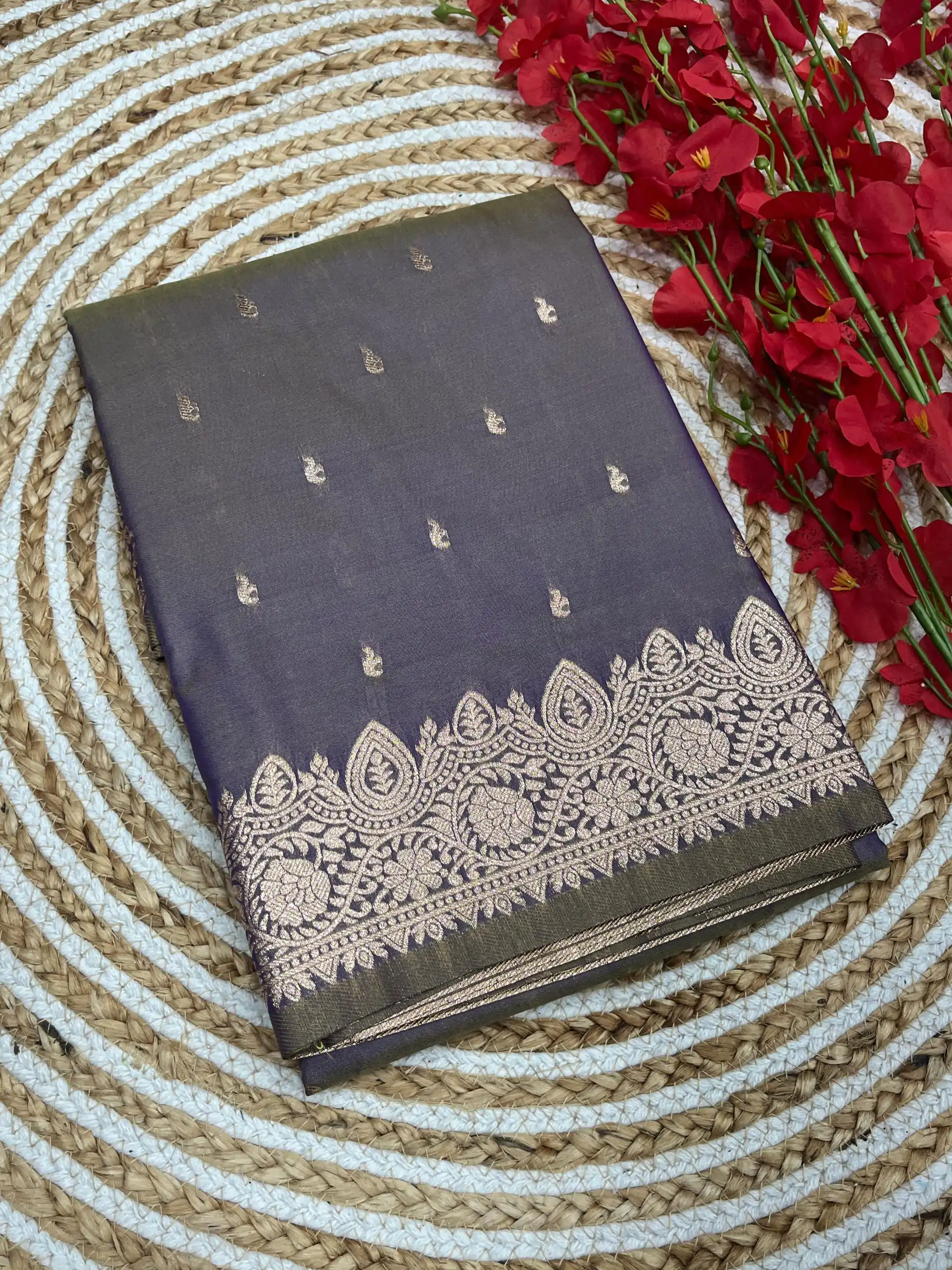 MB 1131 Light Purple Color Banarasi Silk Zari Weaving Rich Pallu Saree Casual, Wedding, Festive, Events . Expected Delivery  4-6 Working Days @1899/- only                                                                                                                                             | Bollywood Sarees, Creative Sarees, Designer Sarees, Embroidered Sarees, Ethnic Saree, Modern Digital sarees, Party Wear Sarees, Sarees