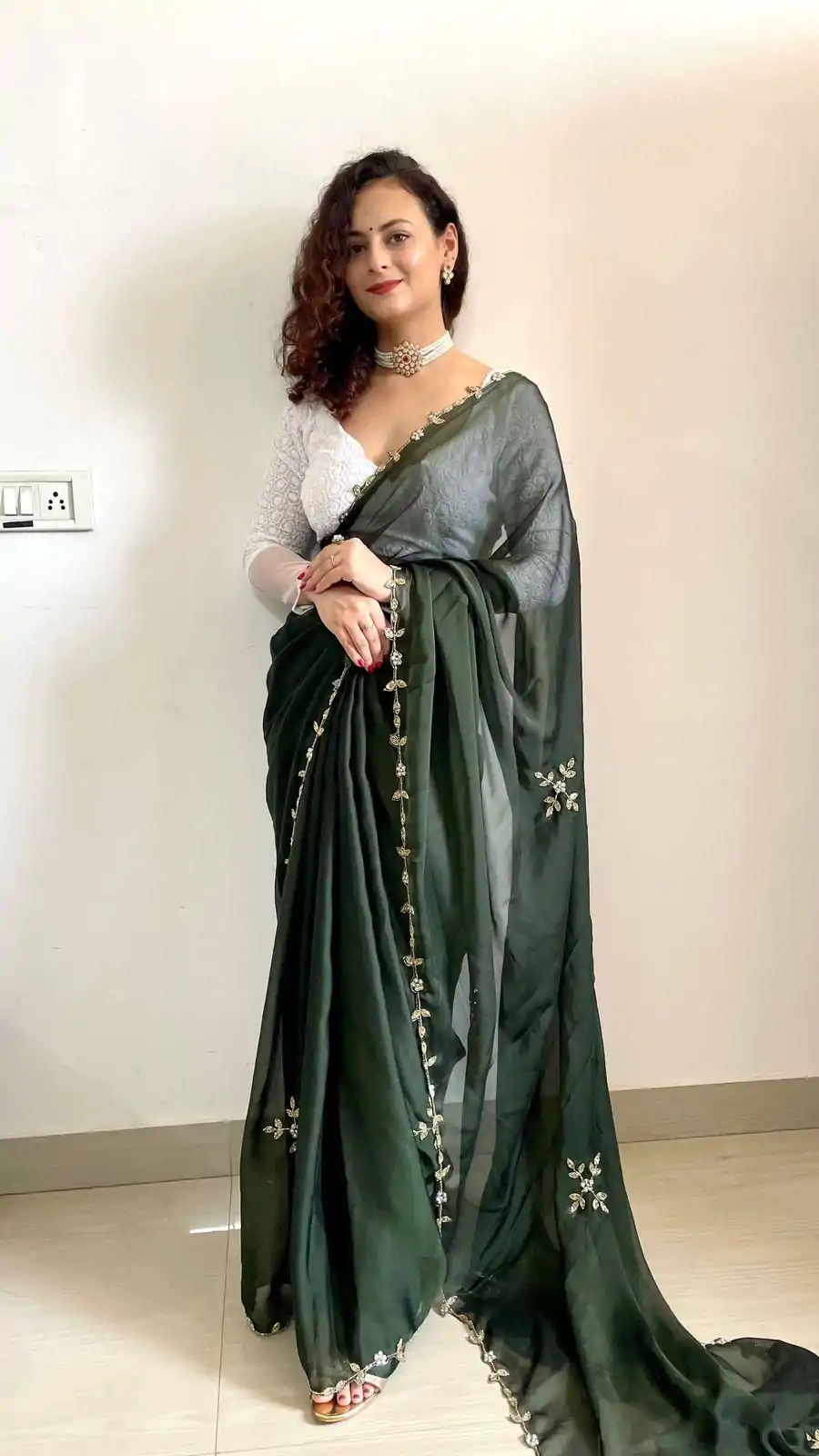  AC Resham Green Color Rangoli Silk Handwork Cutwork Pearl Saree Casual, Wedding, Festive, Events . Expected Delivery  4-6 Working Days @1999/- only                                                                                                                                             | Bollywood Sarees, Creative Sarees, Designer Sarees, Embroidered Sarees, Ethnic Saree, Modern Digital sarees, Party Wear Sarees, Sarees