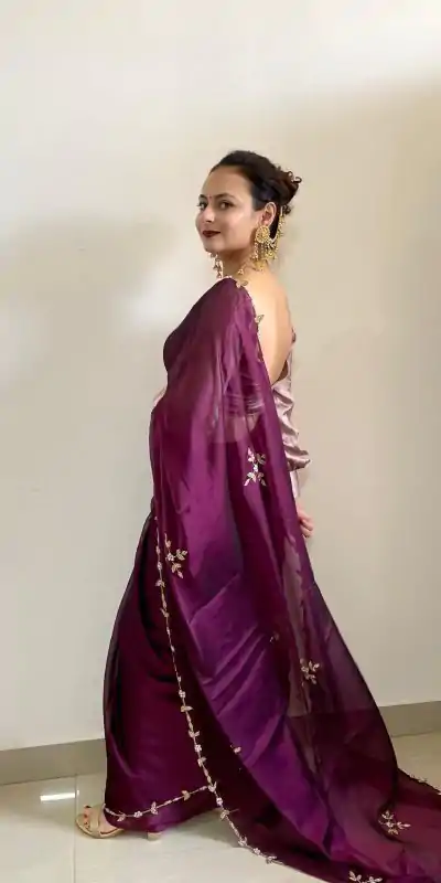  AC Resham Wine Color Rangoli Silk Handwork Cutwork Pearl Saree Casual, Wedding, Festive, Events . Expected Delivery  4-6 Working Days @1999/- only                                                                                                                                             | Bollywood Sarees, Creative Sarees, Designer Sarees, Embroidered Sarees, Ethnic Saree, Modern Digital sarees, Party Wear Sarees, Sarees
