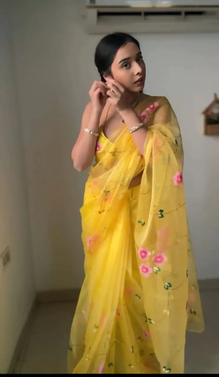 SC 236 Yellow Color Soft Organza Silk Ready To Wear Saree Casual, Wedding, Festive, Events . Expected Delivery  4-6 Working Days @1549/- only                                                                                                                                             | Bollywood Sarees, Creative Sarees, Designer Sarees, Embroidered Sarees, Ethnic Saree, Modern Digital sarees, Party Wear Sarees, Sarees