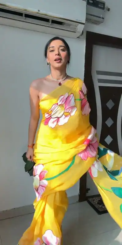 SC 228 Yellow Color Soft Organza Silk Ready To Wear Saree Casual, Wedding, Festive, Events . Expected Delivery  4-6 Working Days @1549/- only                                                                                                                                             | Bollywood Sarees, Creative Sarees, Designer Sarees, Embroidered Sarees, Ethnic Saree, Modern Digital sarees, Party Wear Sarees, Sarees