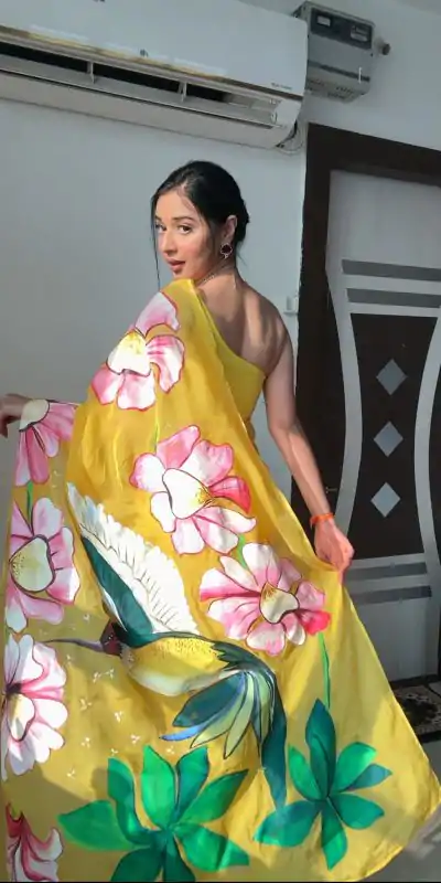 SC 228 Yellow Color Soft Organza Silk Ready To Wear Saree Casual, Wedding, Festive, Events . Expected Delivery  4-6 Working Days @1549/- only                                                                                                                                             | Bollywood Sarees, Creative Sarees, Designer Sarees, Embroidered Sarees, Ethnic Saree, Modern Digital sarees, Party Wear Sarees, Sarees