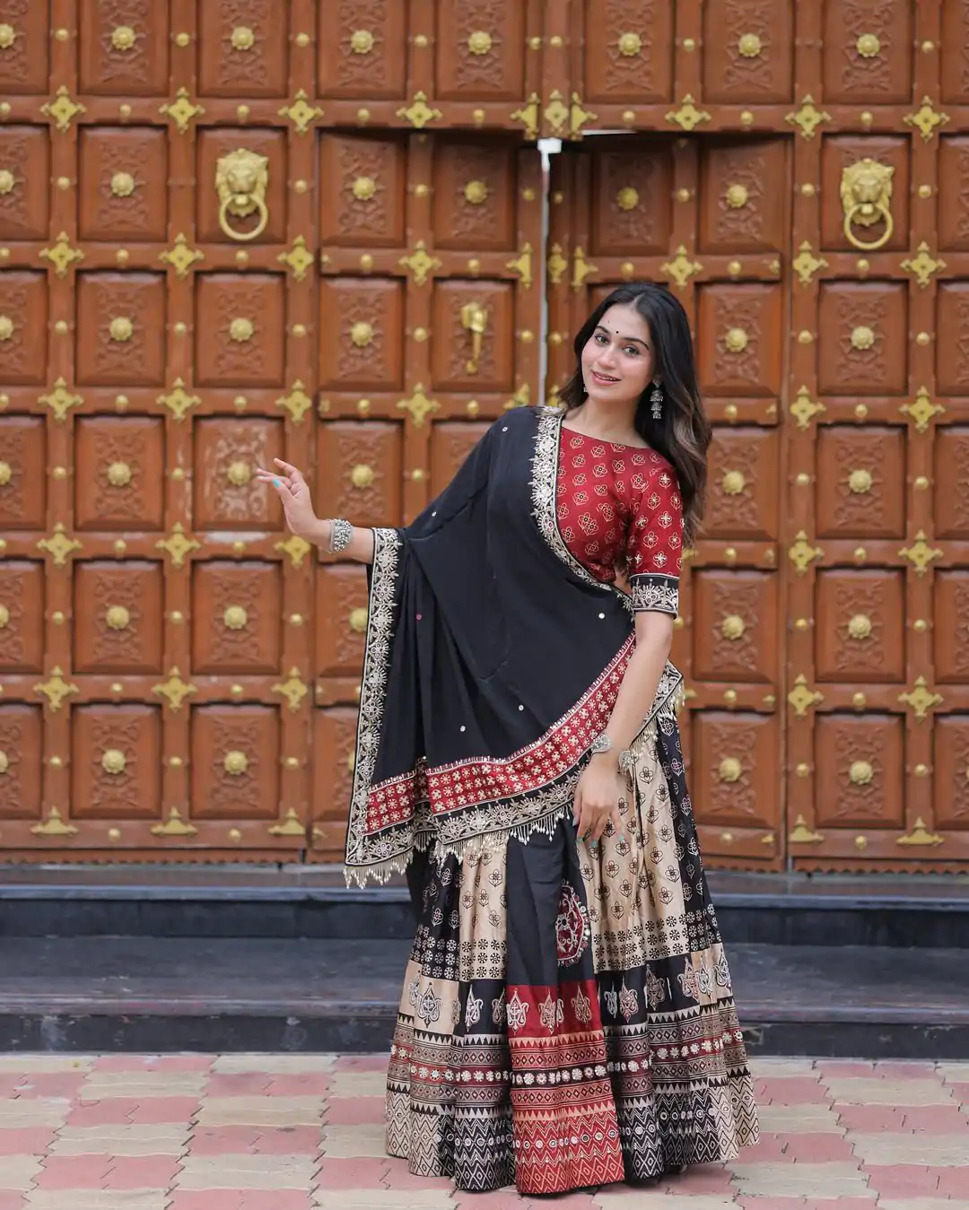 LG 645 Black Color Printed Polly Reyon Lehenga Choli Wedding, Party, Festive, Events Etc. Delivery 4-6 Working Days Rs 1999 | Bollywood Lehenga, Creative Lehenga, Designer Lehenga, Embroidered Lehenga, Lehenga, Party Wear Lehenga