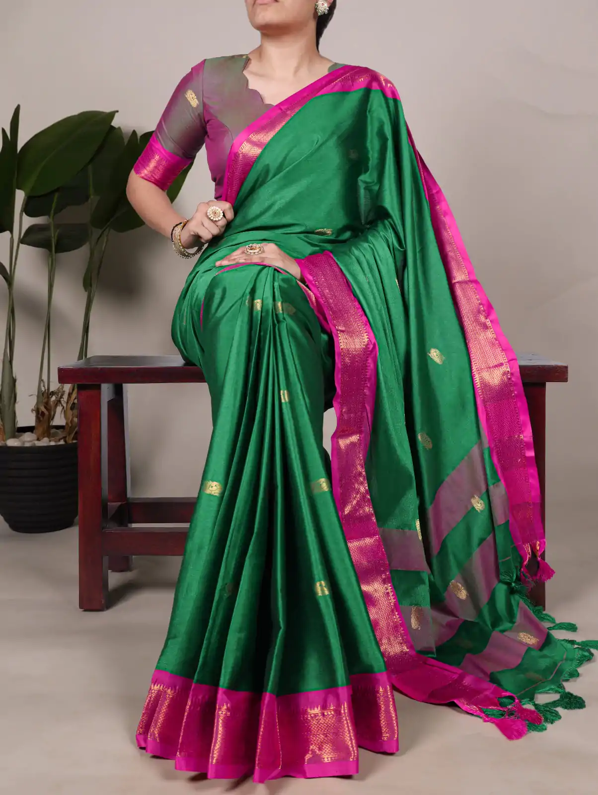 YNF 7406 Green Color Cotton Silk Weaving Work Paithani Concept Saree Casual, Wedding, Festive, Events . Expected Delivery  4-6 Working Days @1449/- only                                                                                | Bollywood Sarees, Creative Sarees, Designer Sarees, Embroidered Sarees, Ethnic Saree, Modern Digital sarees, Party Wear Sarees, Sarees