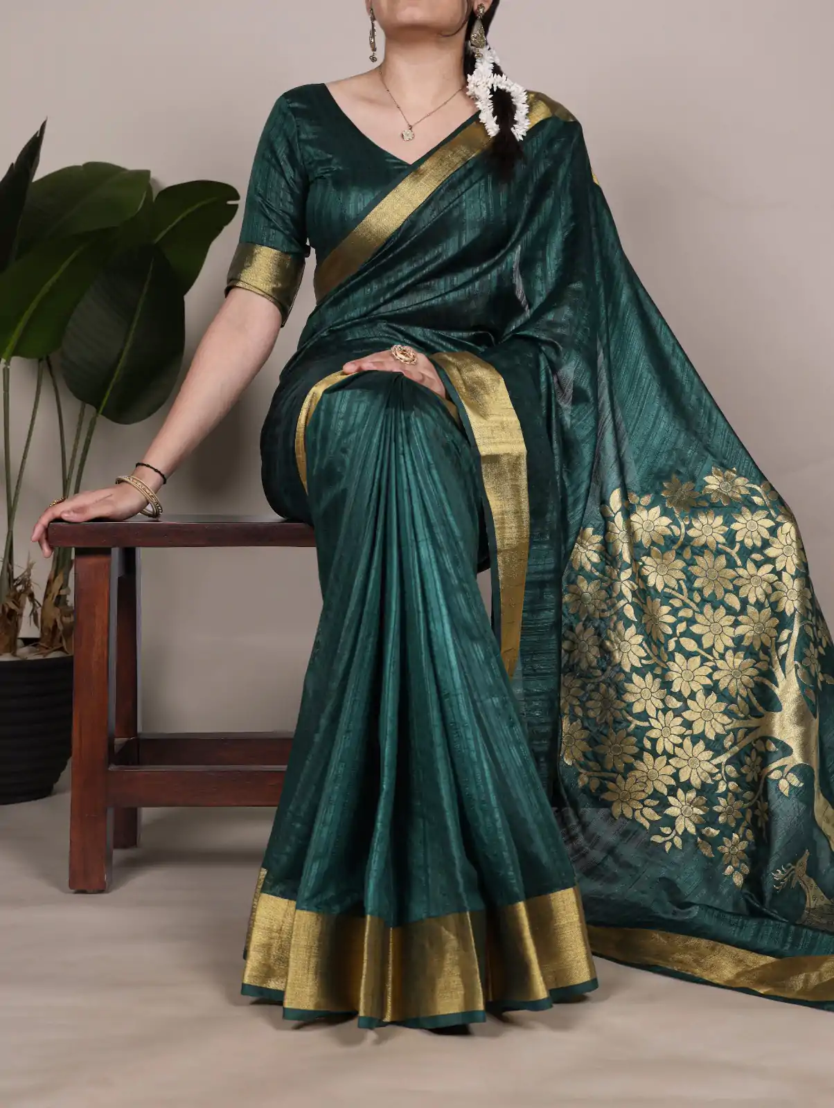 YNF 7903 Green Color Raw Silk Zari Weaving Work Saree Casual, Wedding, Festive, Events . Expected Delivery  4-6 Working Days @1699/- only                                                                                | Bollywood Sarees, Creative Sarees, Designer Sarees, Embroidered Sarees, Ethnic Saree, Modern Digital sarees, Party Wear Sarees, Sarees